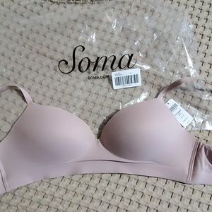 NWT Soma Vanishing Back Bra.